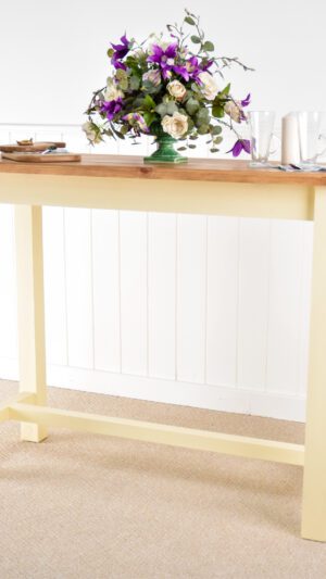Pine breakfast bar